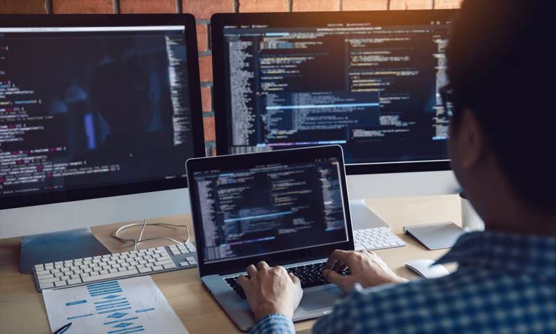 数据科学选型：R与Python如何赋能娄烦县网站建设？